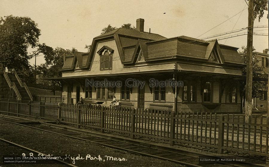 Postcard: Railroad Station, Hyde Park, Massachusetts